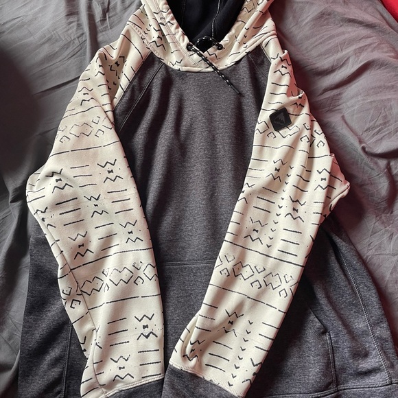 Burton Sweater - Picture 1 of 3